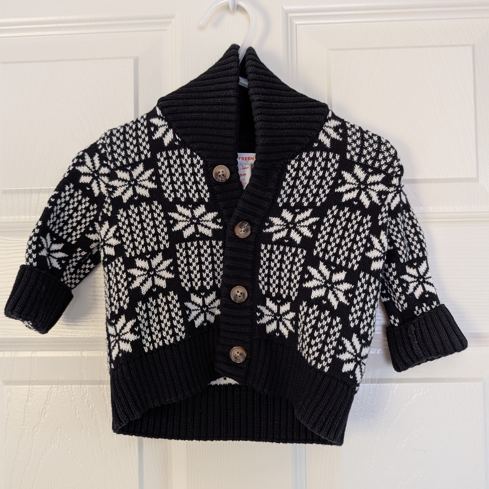 🩵 4/$20 Joe Fresh Black and White Kids Sweater